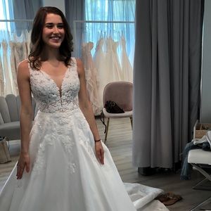 NWT Martina Liana #1075 Wedding Gown